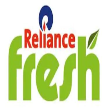 Flat Rs.100 Cashback when you pay using Paytm at Reliance Fresh
