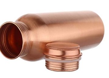 Fat 55% Off: Amazon Brand - Solimo Copper Water Bottle (Plain, 700ml) at Rs.449