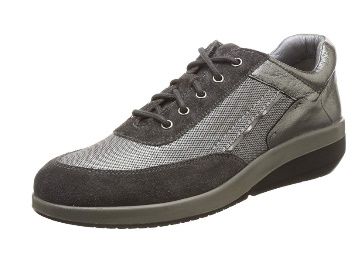 Flat 70% off on Lee Cooper Women