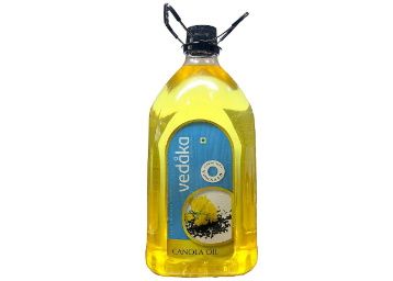 62% off - Amazon Brand - Vedaka Canola Oil Jar, 5L at Rs. 759