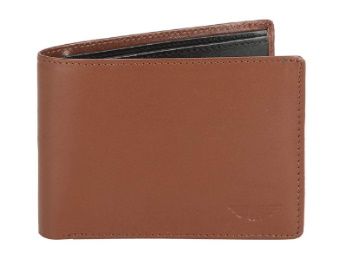 Lowest Price Red Tape Men Tan Leather Wallet