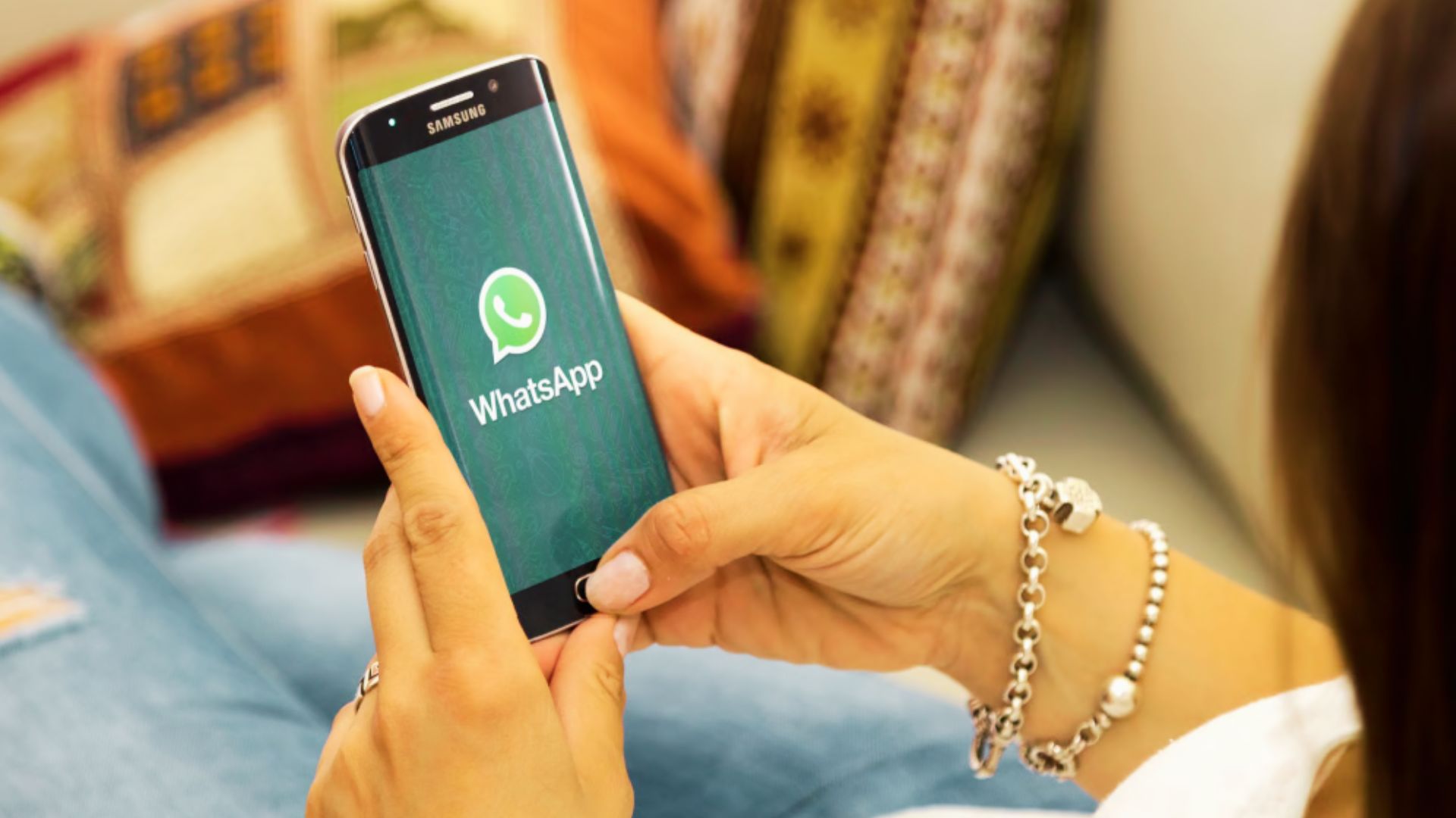 200+ Best Stock Market WhatsApp Groups in 2024