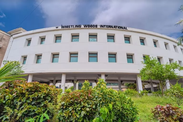  Whistling Woods International