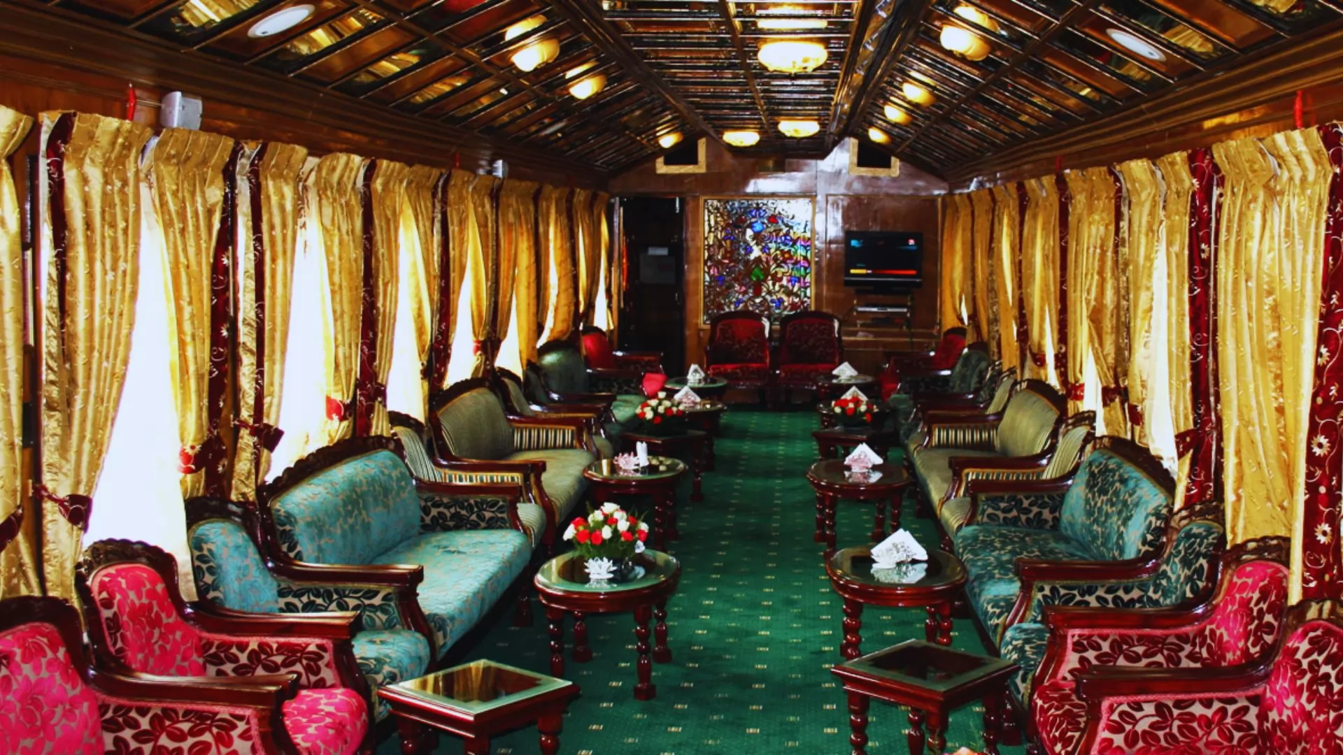  Palace On Wheels