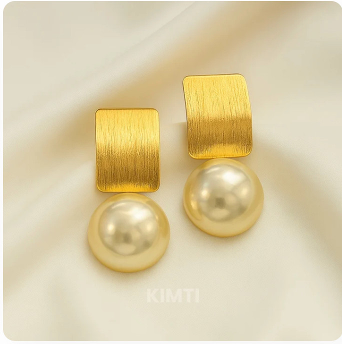 Gold Rectangular Pearl Stud Earring
