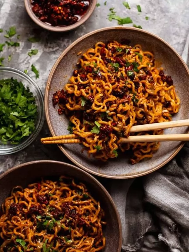Street Style ‘Chilli Garlic Noodles’ at Home